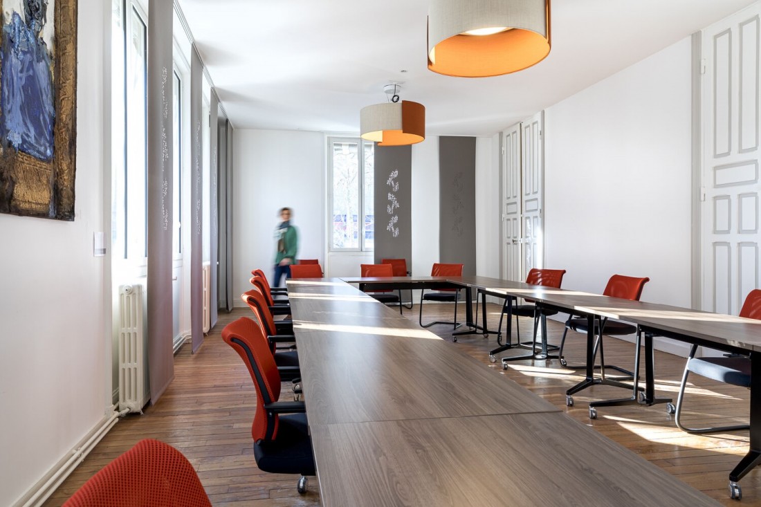 Private company - meeting room